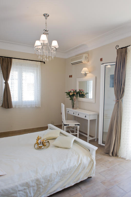 Le Torri Villas By Nidri Holiday Villas Pokoj fotografie